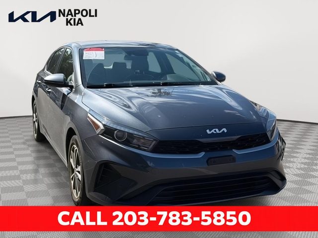 2023 Kia Forte LXS FWD photo