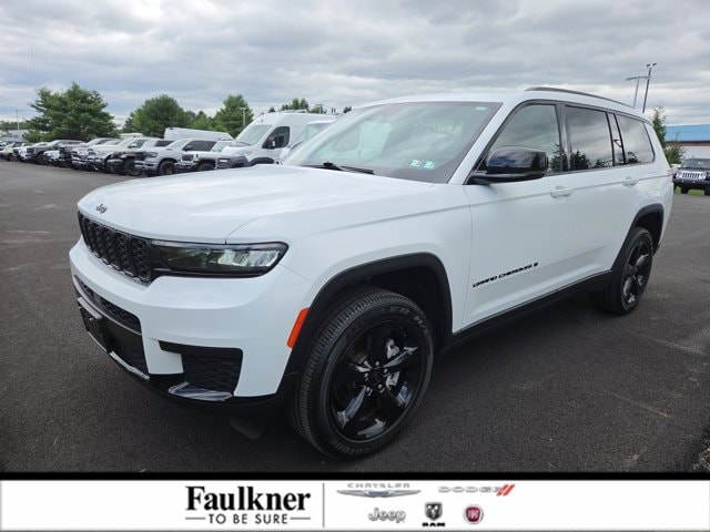 2023 Jeep Grand Cherokee L Altitude 4WD photo