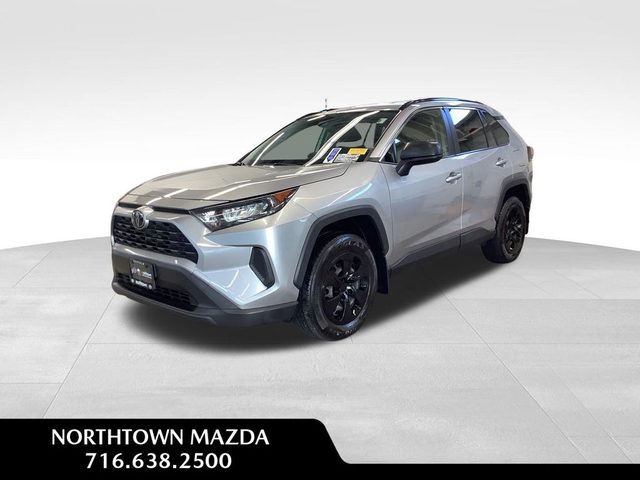 2020 Toyota RAV4 LE AWD photo
