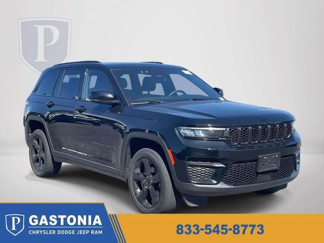 2023 Jeep Grand Cherokee Altitude 4WD photo