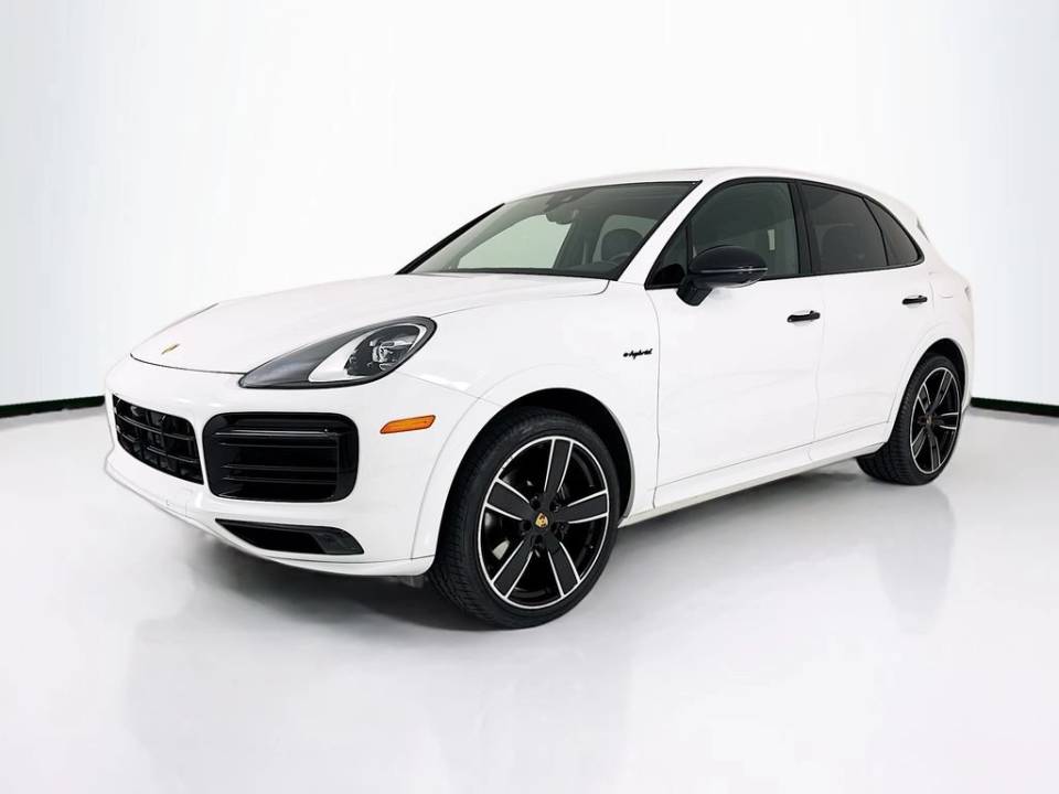 2023 Porsche Cayenne Platinum Edition E-Hybrid AWD photo