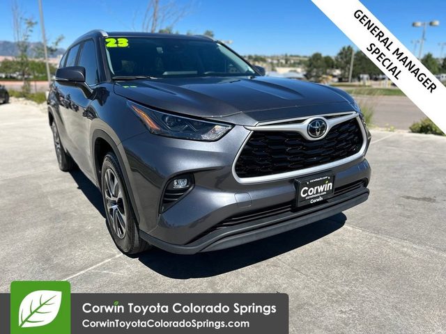 2023 Toyota Highlander XLE FWD photo