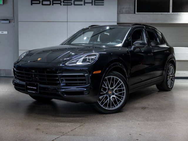 2023 Porsche Cayenne  AWD photo