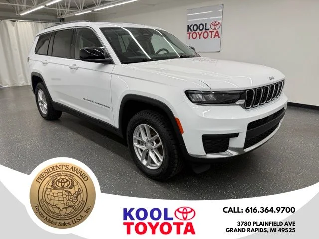2023 Jeep Grand Cherokee L Laredo 4WD photo