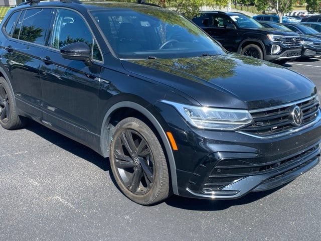 2023 Volkswagen Tiguan SE R-Line Black FWD photo