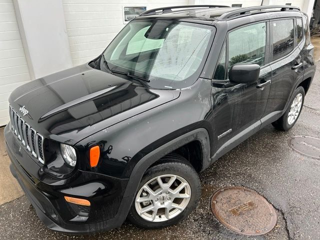 2023 Jeep Renegade Latitude 4WD photo