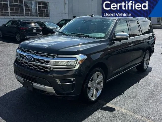 2023 Ford Expedition Max Platinum 4WD photo