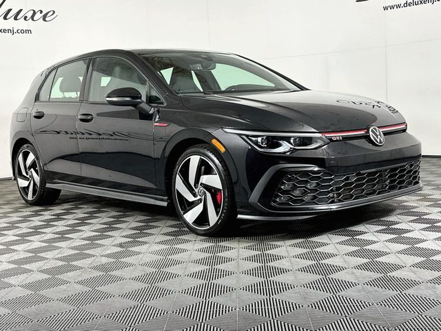 2023 Volkswagen Golf GTI SE FWD photo