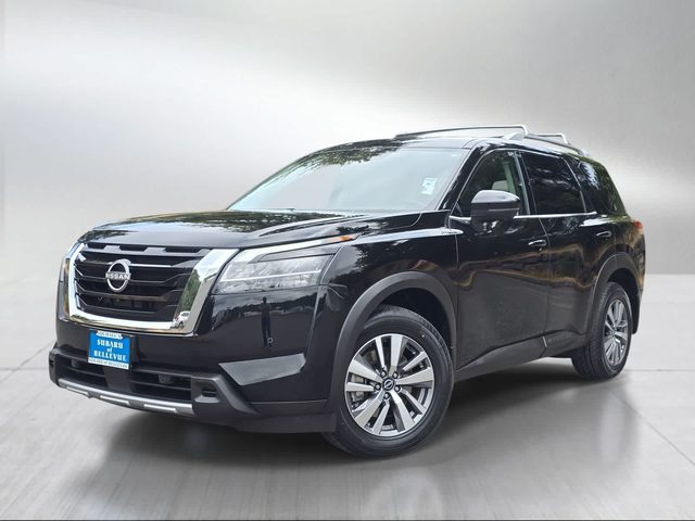 2023 Nissan Pathfinder SL 4WD photo