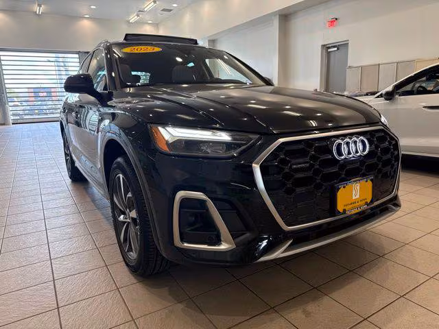 2023 Audi Q5 S line Premium Plus AWD photo