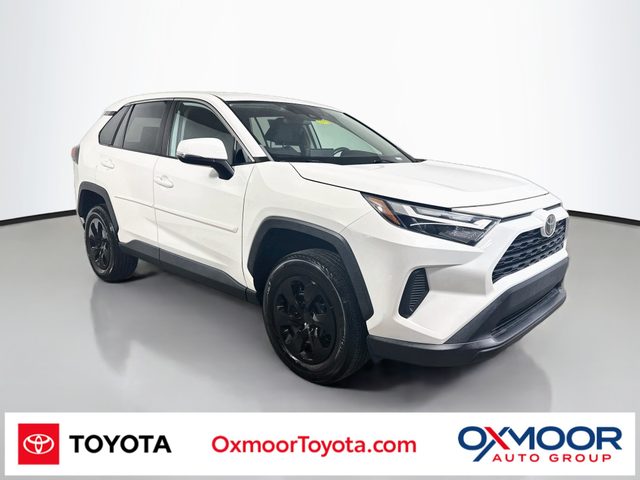 2023 Toyota RAV4 LE FWD photo
