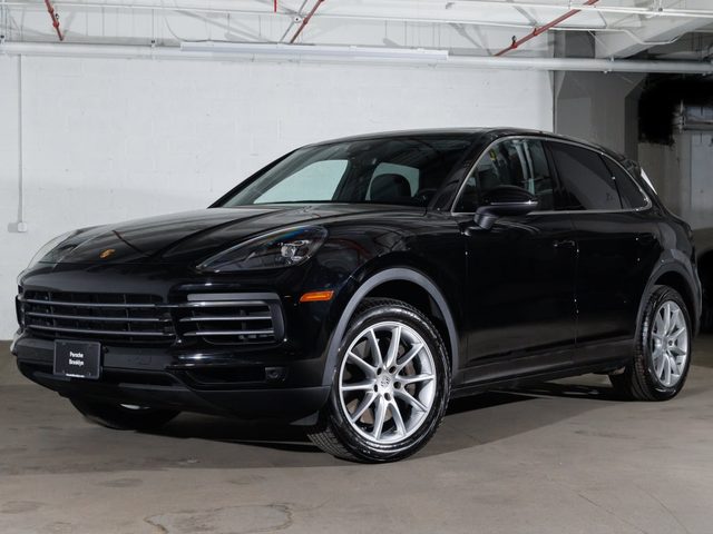 2023 Porsche Cayenne AWD photo