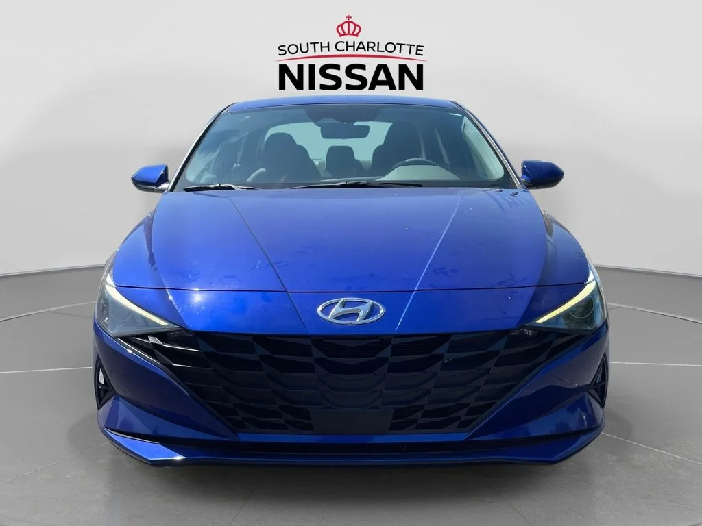 2023 Hyundai Elantra SEL FWD photo