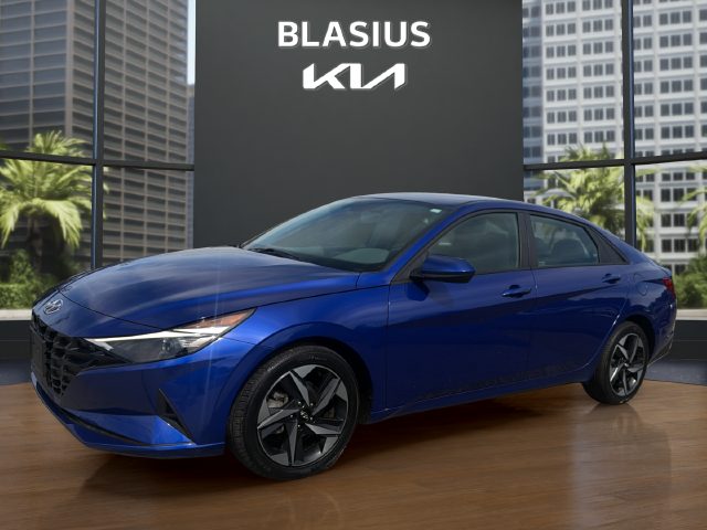 2023 Hyundai Elantra SEL FWD photo