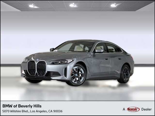 2023 BMW i4 eDrive40 RWD photo