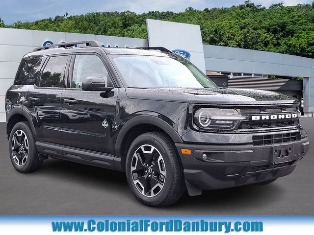2023 Ford Bronco Sport Outer Banks 4WD photo