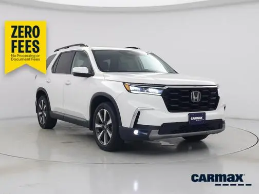 2023 Honda Pilot Touring AWD photo