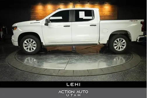 2023 Chevrolet Silverado 1500 Custom 4WD photo
