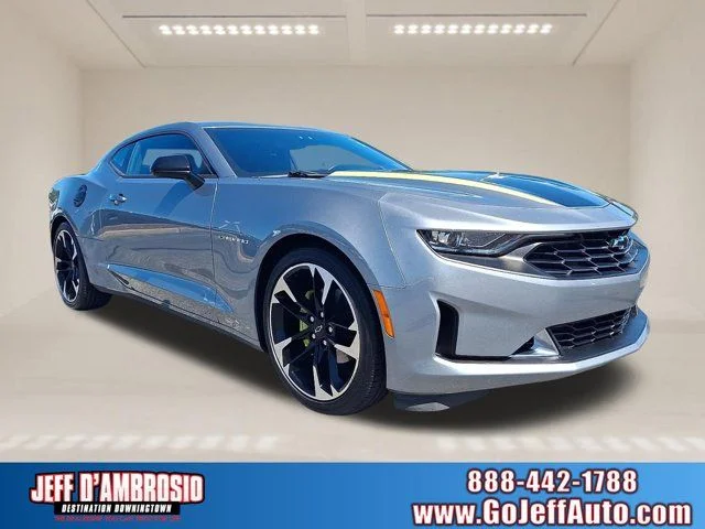 2023 Chevrolet Camaro 2LT RWD photo
