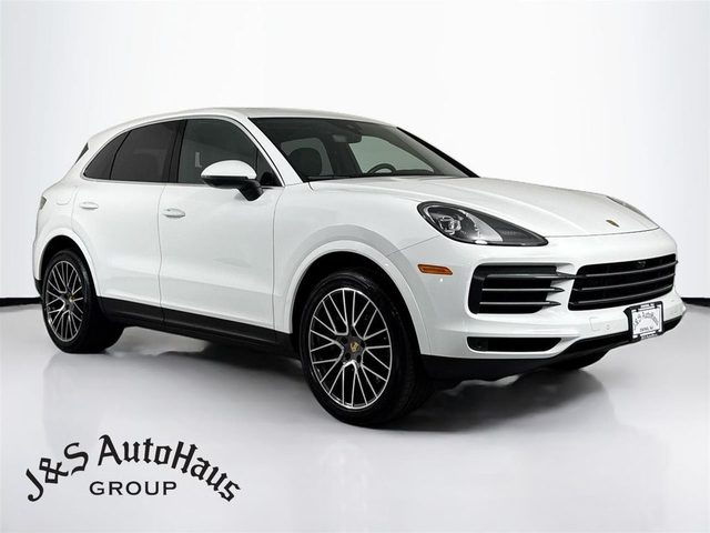 2023 Porsche Cayenne  AWD photo