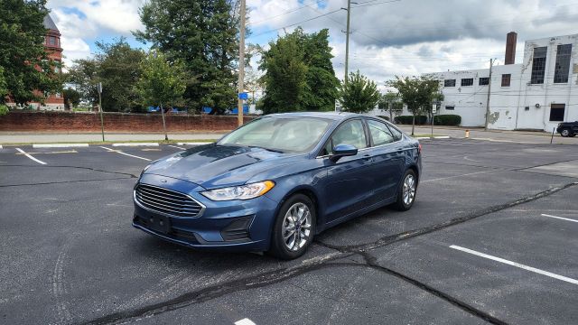 2019 Ford Fusion SE FWD photo