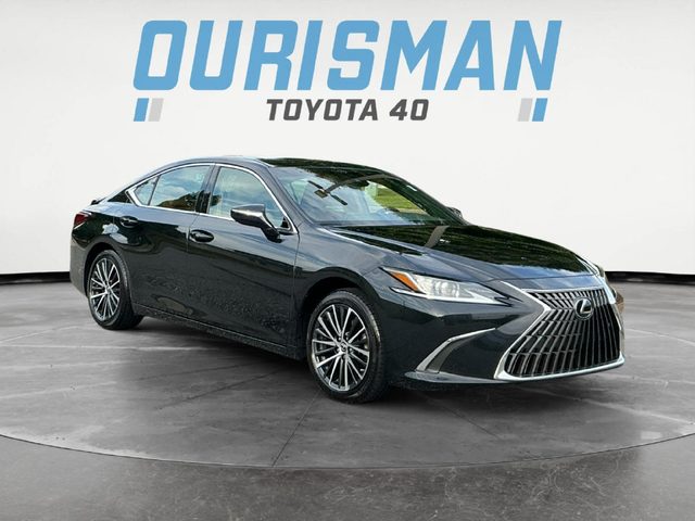 2023 Lexus ES ES 300h FWD photo