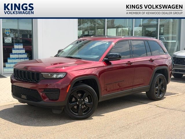 2023 Jeep Grand Cherokee Altitude 4WD photo