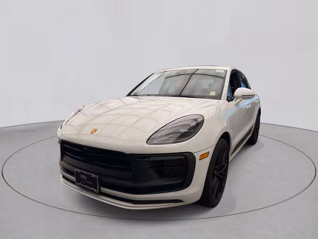 2023 Porsche Macan GTS AWD photo