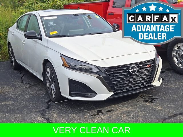 2023 Nissan Altima 2.0 SR FWD photo