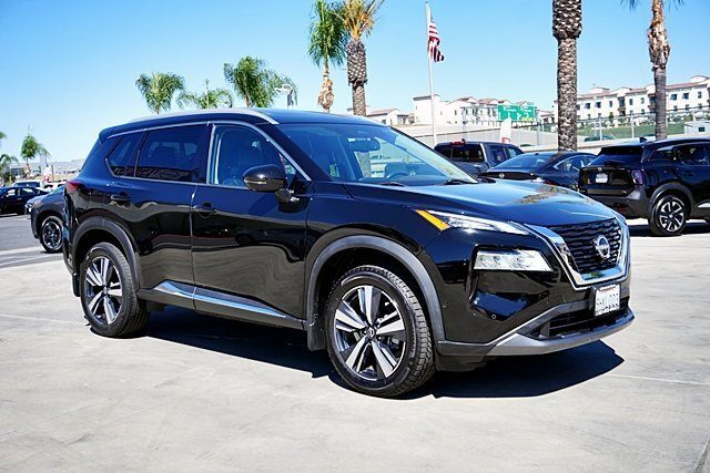 2023 Nissan Rogue SL FWD photo