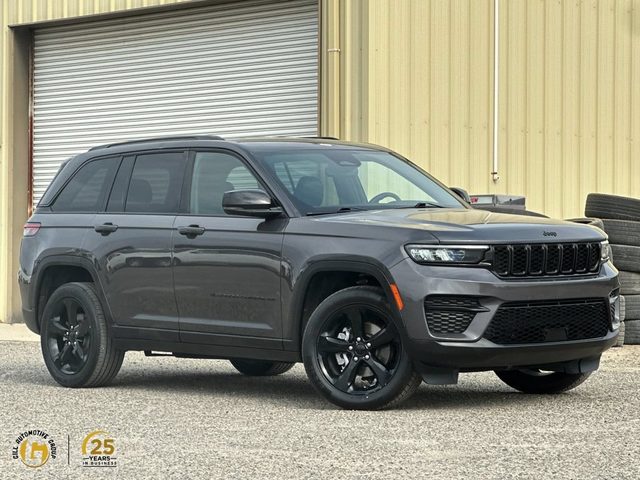 2023 Jeep Grand Cherokee Altitude 4WD photo