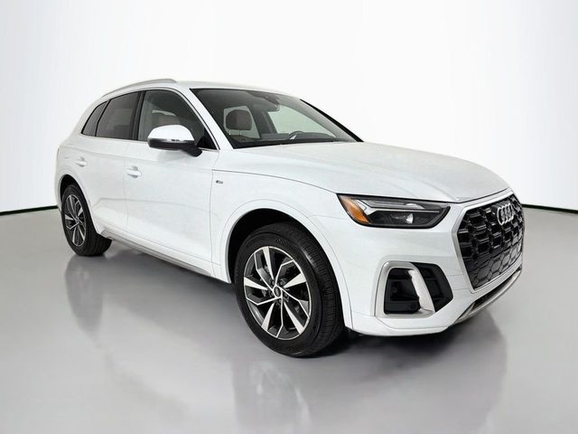 2023 Audi Q5 S line Premium AWD photo