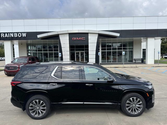 2023 Chevrolet Traverse Premier FWD photo