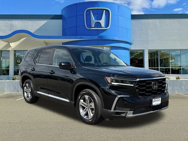 2023 Honda Pilot EX-L 7 Passenger AWD photo