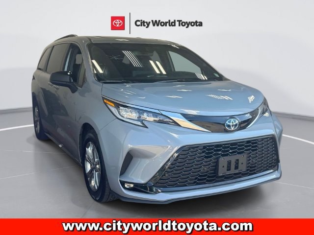 2023 Toyota Sienna XSE AWD photo