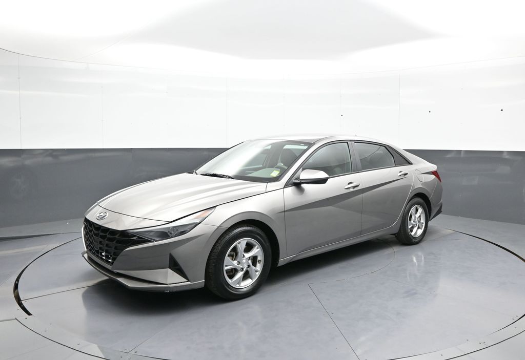 2023 Hyundai Elantra SE FWD photo