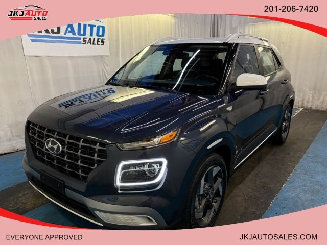 2023 Hyundai Venue Limited FWD photo