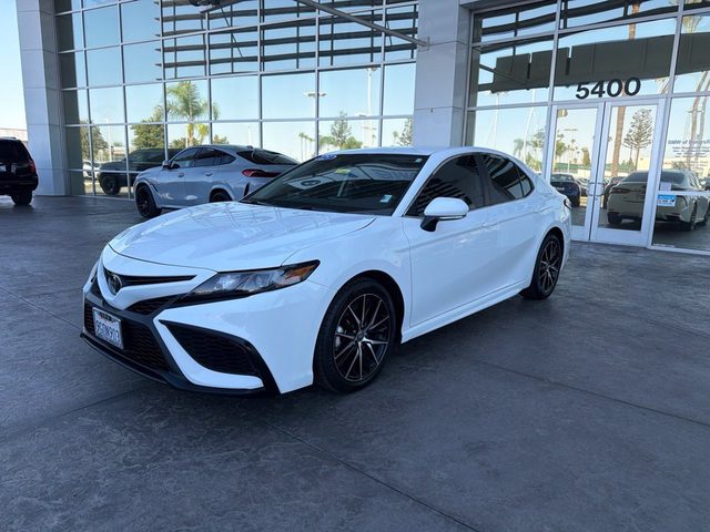 2023 Toyota Camry SE FWD photo