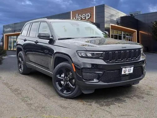 2023 Jeep Grand Cherokee Altitude 4WD photo