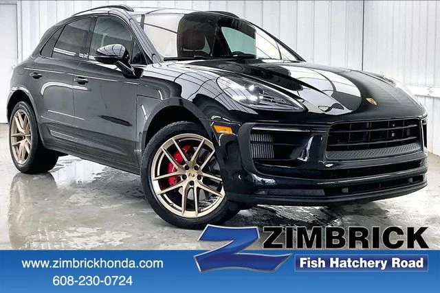 2022 Porsche Macan S AWD photo
