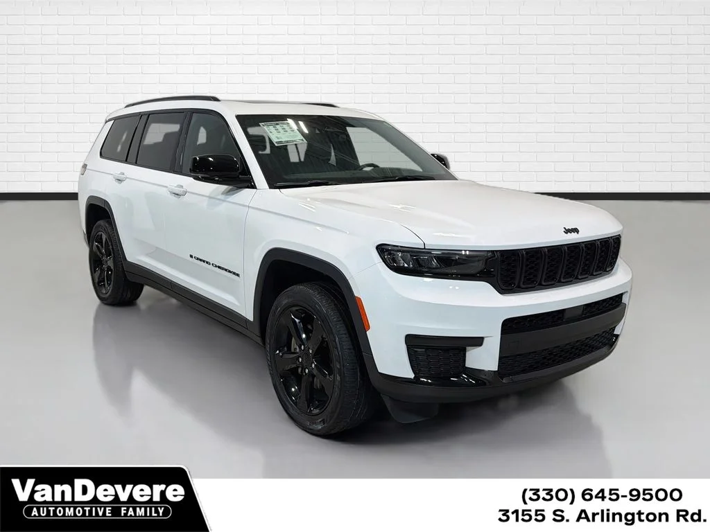2023 Jeep Grand Cherokee L Altitude 4WD photo