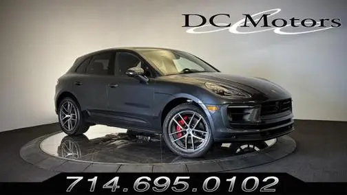 2023 Porsche Macan S AWD photo