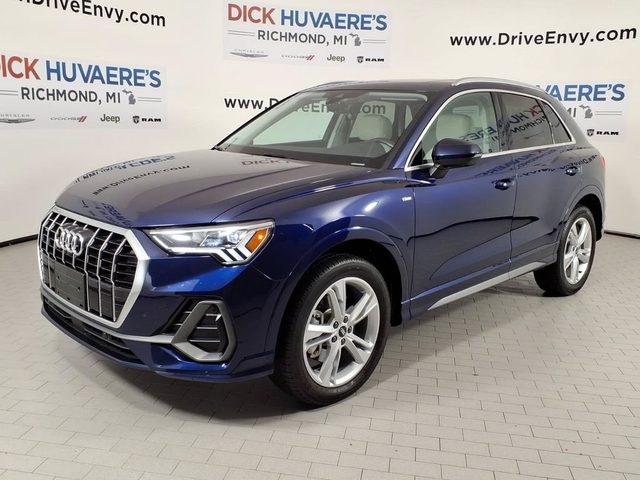 2023 Audi Q3 S line Premium Plus AWD photo