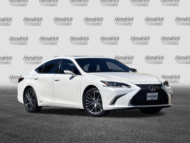 2022 Lexus ES ES 300h FWD photo