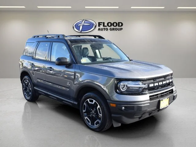 2023 Ford Bronco Sport Outer Banks 4WD photo