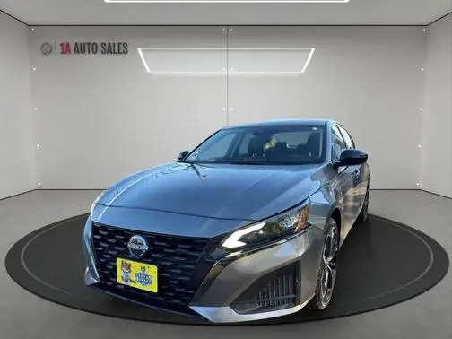 2023 Nissan Altima 2.5 SR AWD photo
