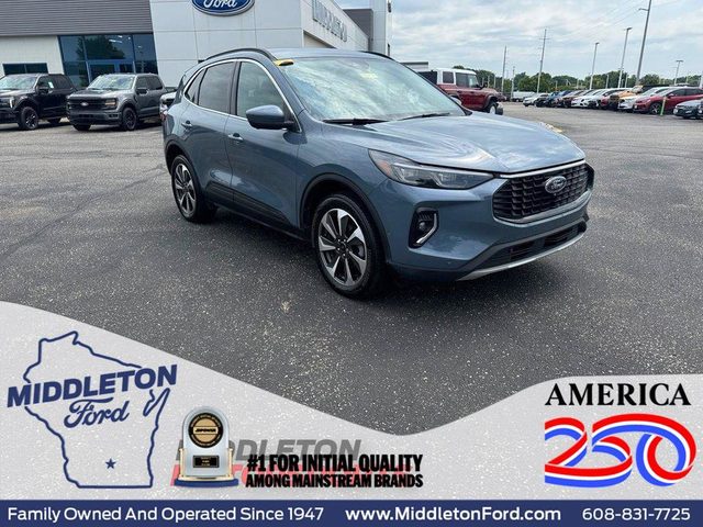 2023 Ford Escape Platinum AWD photo