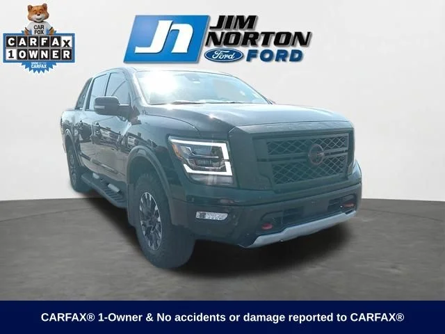 2023 Nissan Titan PRO-4X 4WD photo
