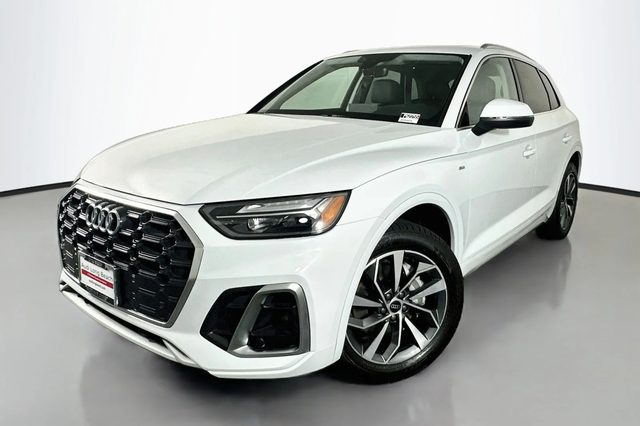 2023 Audi Q5 S line Premium AWD photo