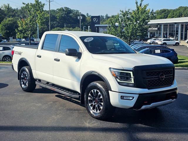 2023 Nissan Titan PRO-4X 4WD photo